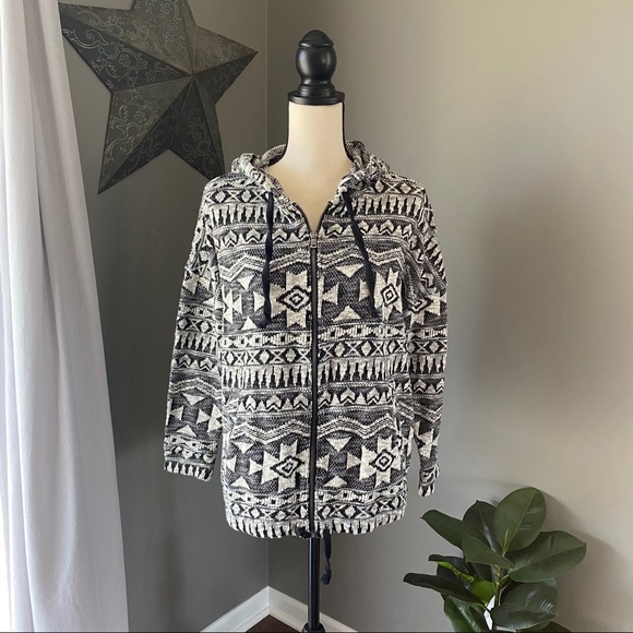 American Eagle Aztec Zip Up Hoodie Sz Medium - Picture 1 of 8